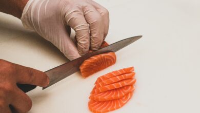 When Must a Knife Be Cleaned and Sanitized