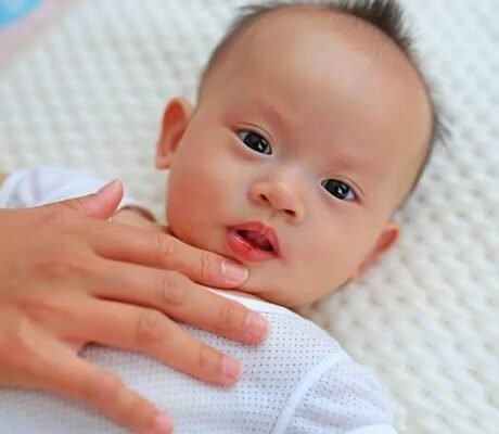 milk blisters on newborn lips